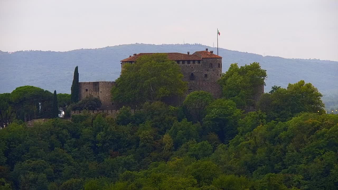 Nova Gorica und Görz: Atemberaubende Aussicht vom Franziskanerkloster Kostanjevica