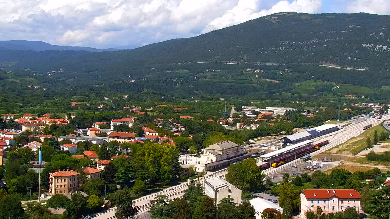 Nova Gorica e Gorizia: Panorama Mozzafiato dal Convento Francescano di Castagnevizza