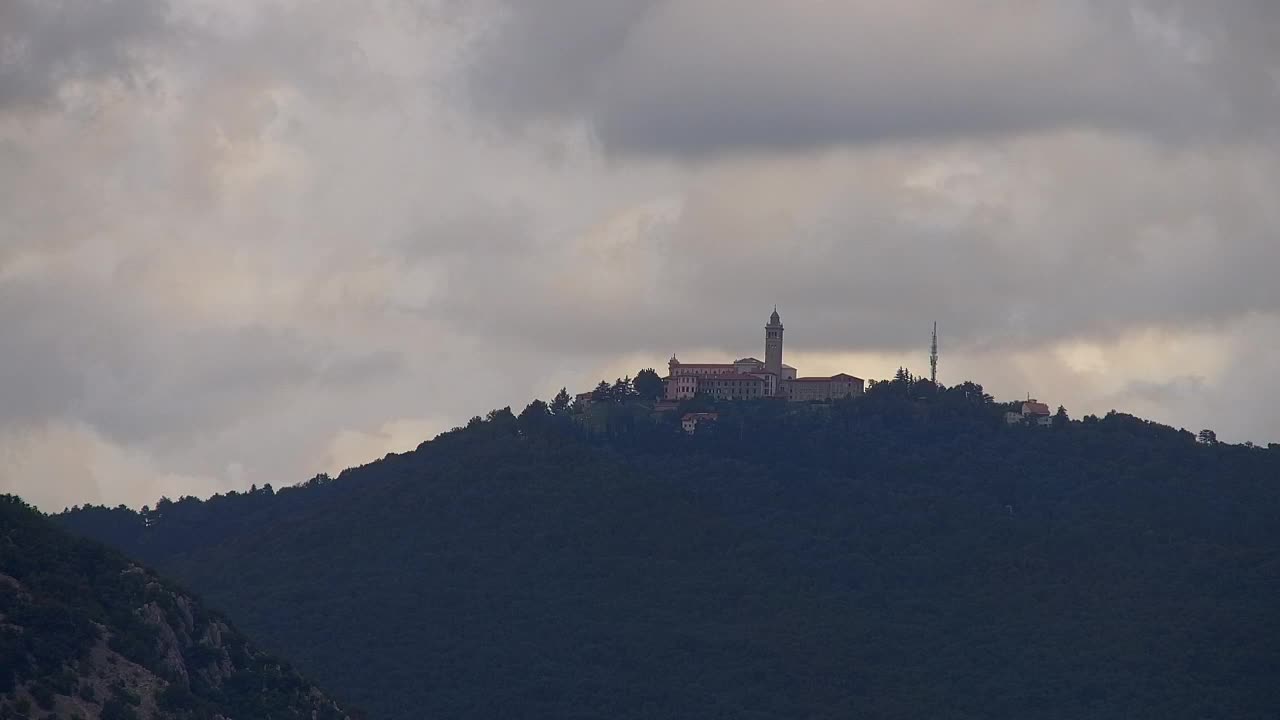 Nova Gorica y Gorizia: Impresionantes Vistas desde el Monasterio Franciscano de Kostanjevica