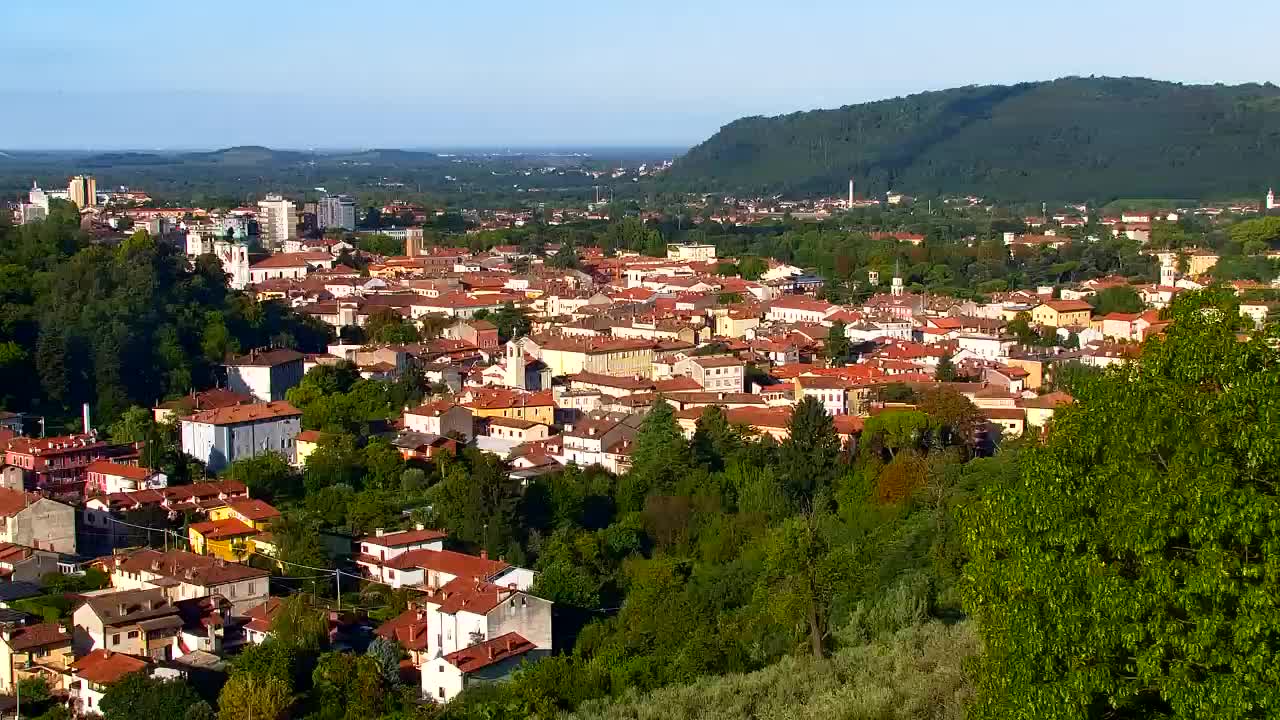 Nova Gorica y Gorizia: Impresionantes Vistas desde el Monasterio Franciscano de Kostanjevica