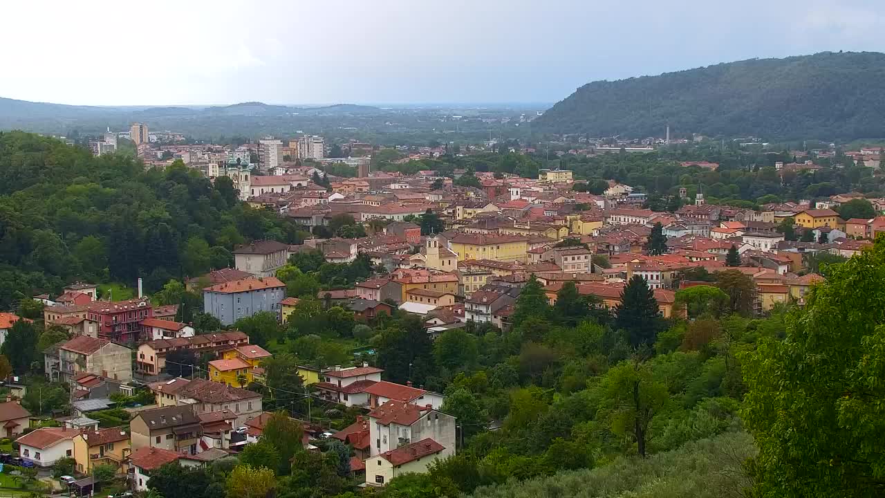 Nova Gorica i Gorica: Prekrasan Pogled iz Franjevačkog Samostana Kostanjevica