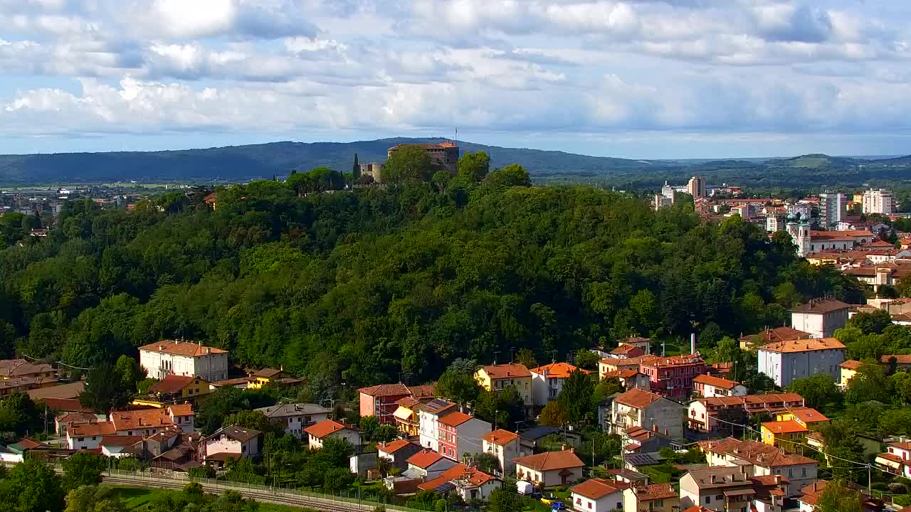 Nova Gorica e Gorizia: Panorama Mozzafiato dal Convento Francescano di Castagnevizza