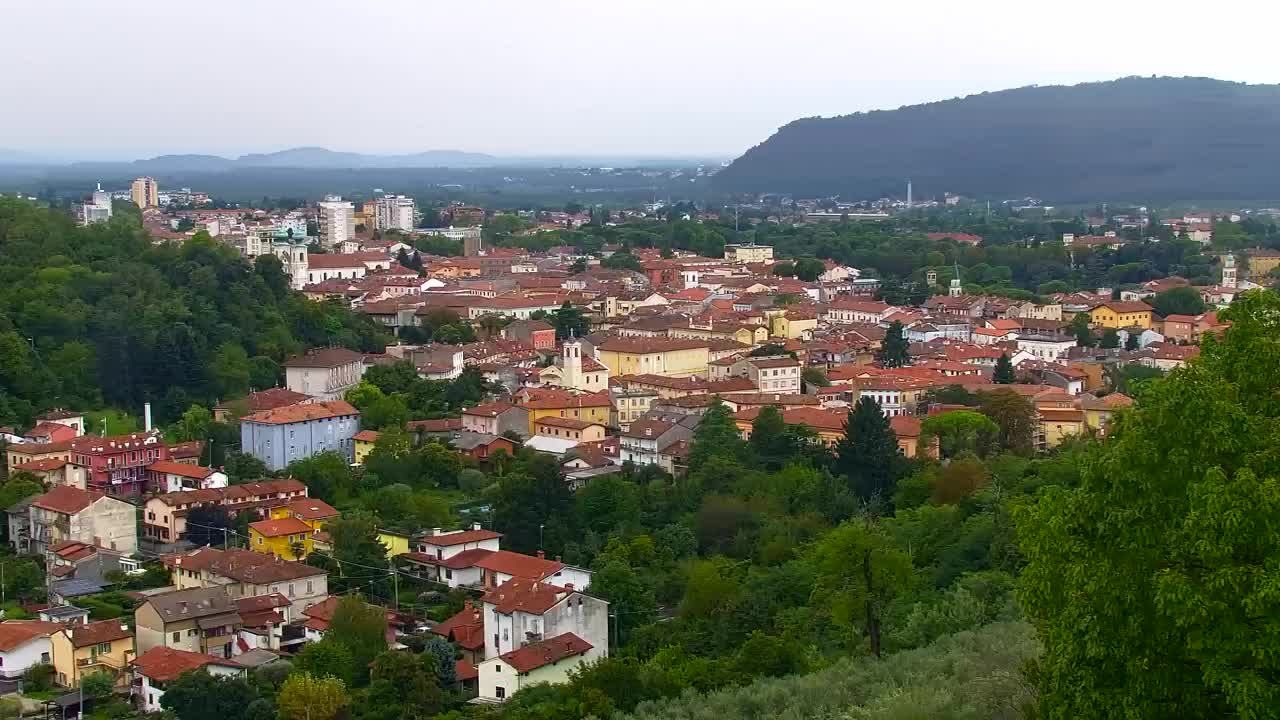 Nova Gorica y Gorizia: Impresionantes Vistas desde el Monasterio Franciscano de Kostanjevica