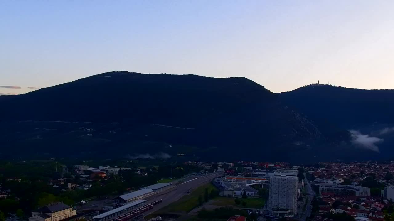 Nova Gorica e Gorizia: Panorama Mozzafiato dal Convento Francescano di Castagnevizza