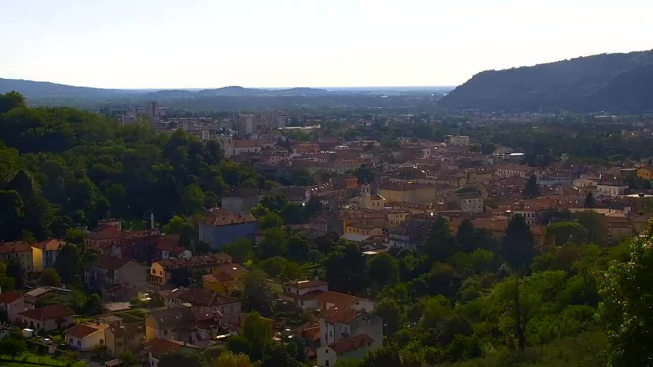Nova Gorica e Gorizia: Panorama Mozzafiato dal Convento Francescano di Castagnevizza