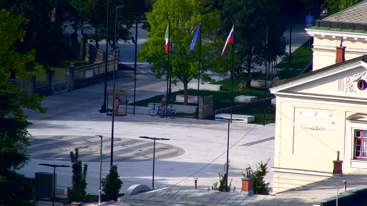 Nova Gorica i Gorica: Prekrasan Pogled iz Franjevačkog Samostana Kostanjevica