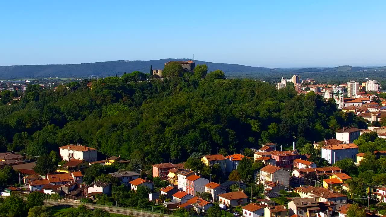 Nova Gorica y Gorizia: Impresionantes Vistas desde el Monasterio Franciscano de Kostanjevica