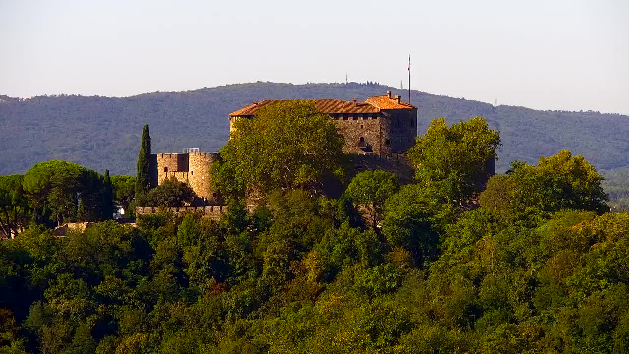 Nova Gorica e Gorizia: Panorama Mozzafiato dal Convento Francescano di Castagnevizza
