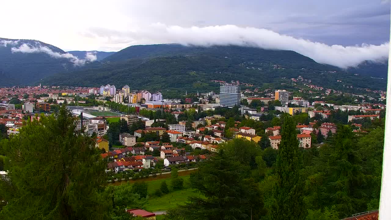 Nova Gorica e Gorizia: Panorama Mozzafiato dal Convento Francescano di Castagnevizza
