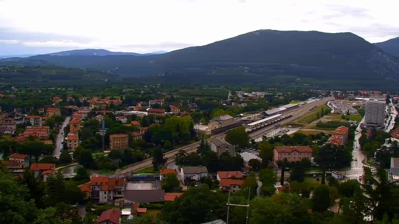 Nova Gorica i Gorica: Prekrasan Pogled iz Franjevačkog Samostana Kostanjevica