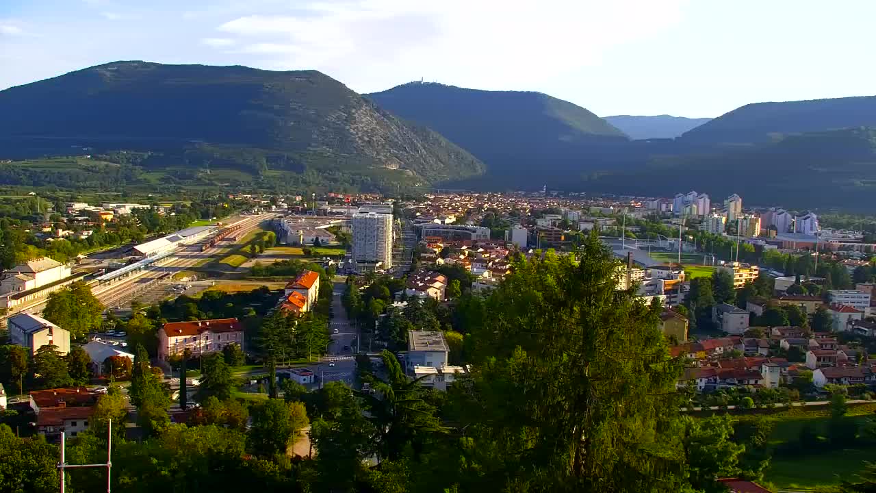 Nova Gorica y Gorizia: Impresionantes Vistas desde el Monasterio Franciscano de Kostanjevica
