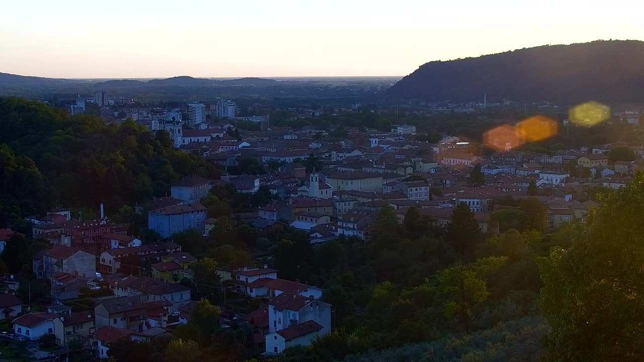 Nova Gorica e Gorizia: Panorama Mozzafiato dal Convento Francescano di Castagnevizza