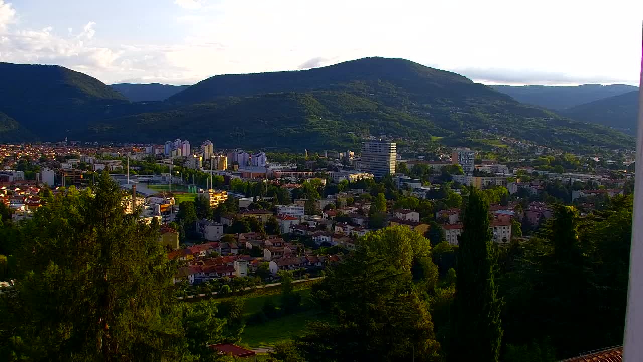 Nova Gorica y Gorizia: Impresionantes Vistas desde el Monasterio Franciscano de Kostanjevica