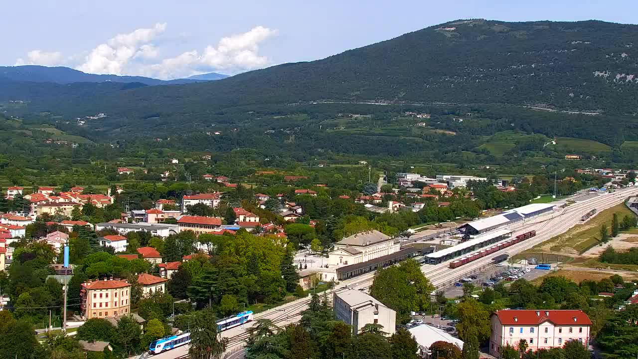 Nova Gorica e Gorizia: Panorama Mozzafiato dal Convento Francescano di Castagnevizza