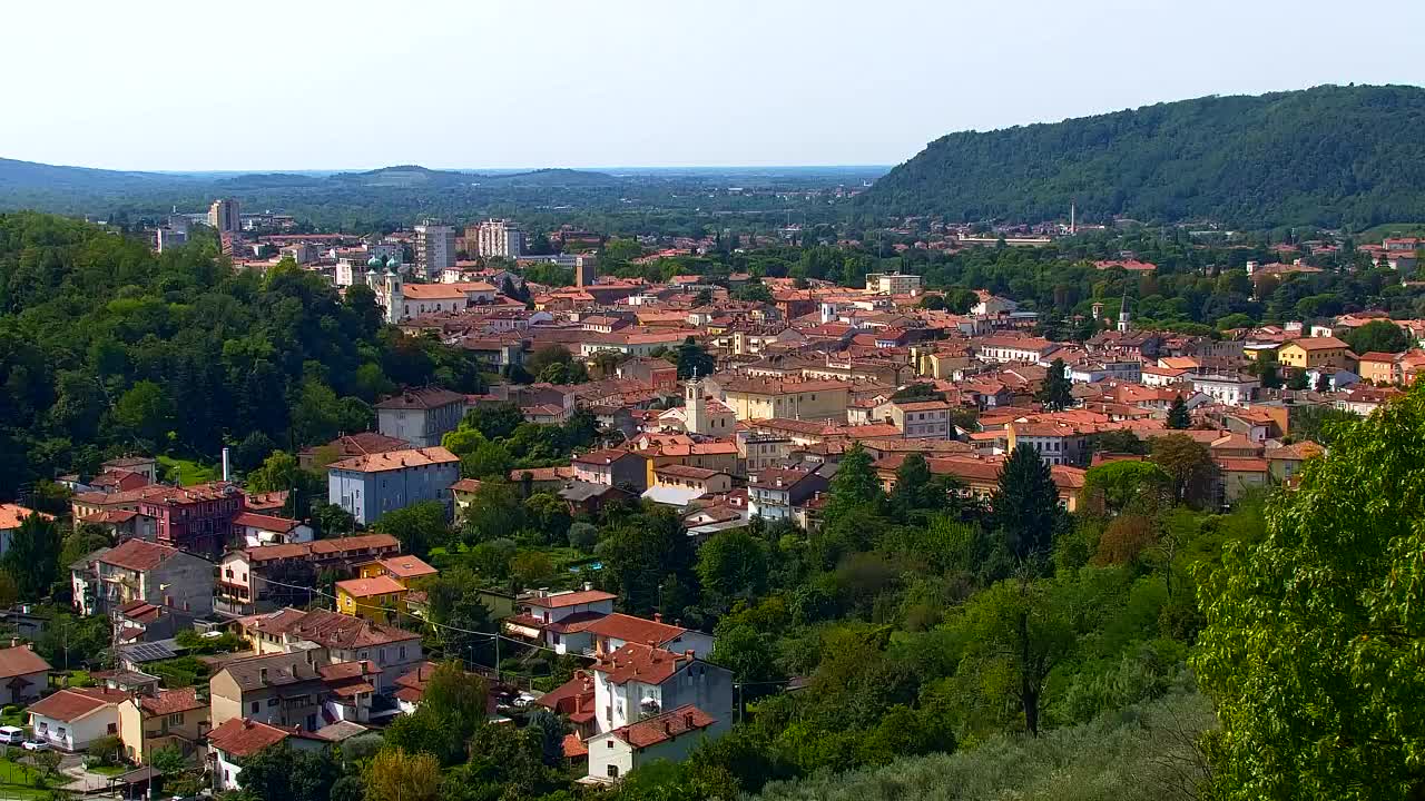 Nova Gorica i Gorica: Prekrasan Pogled iz Franjevačkog Samostana Kostanjevica
