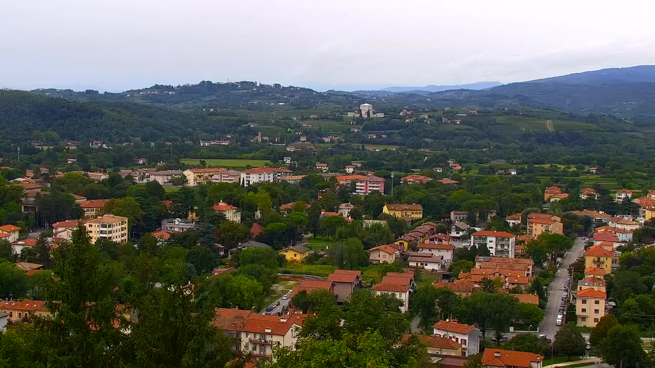 Nova Gorica y Gorizia: Impresionantes Vistas desde el Monasterio Franciscano de Kostanjevica