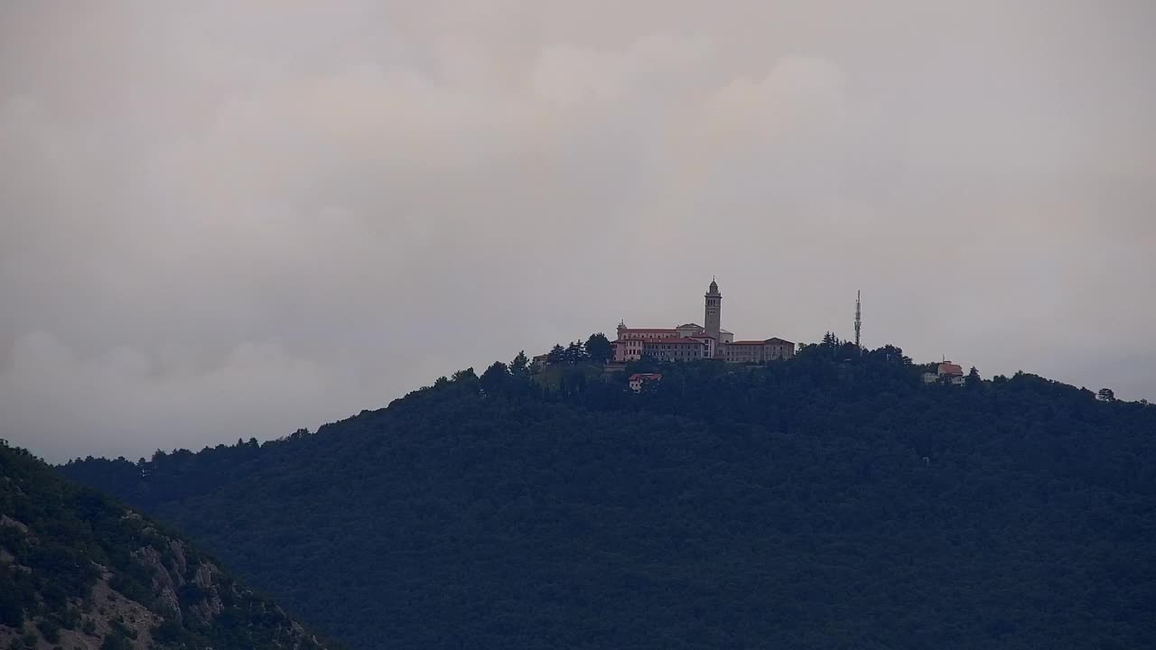 Nova Gorica y Gorizia: Impresionantes Vistas desde el Monasterio Franciscano de Kostanjevica