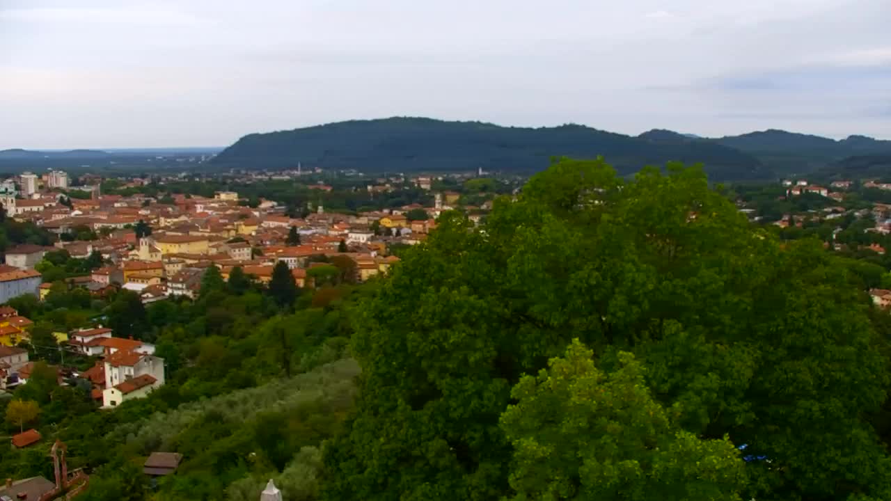 Nova Gorica y Gorizia: Impresionantes Vistas desde el Monasterio Franciscano de Kostanjevica
