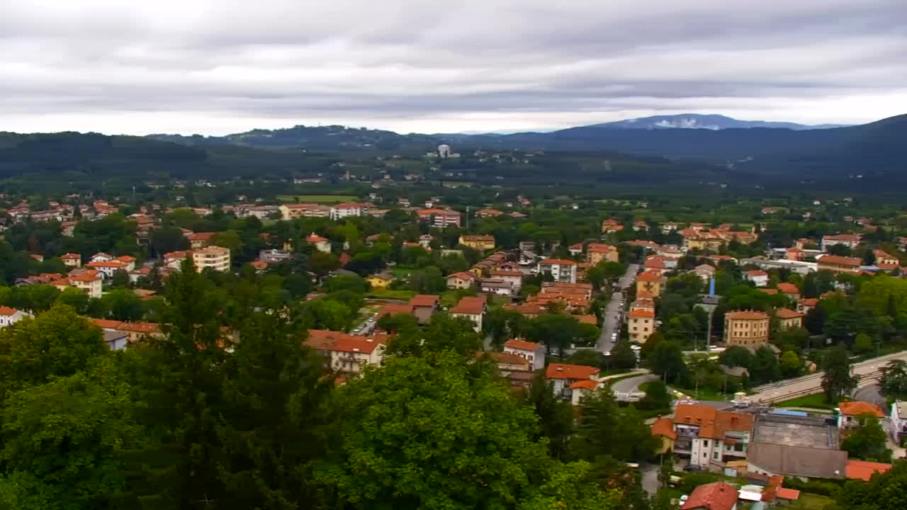 Nova Gorica i Gorica: Prekrasan Pogled iz Franjevačkog Samostana Kostanjevica