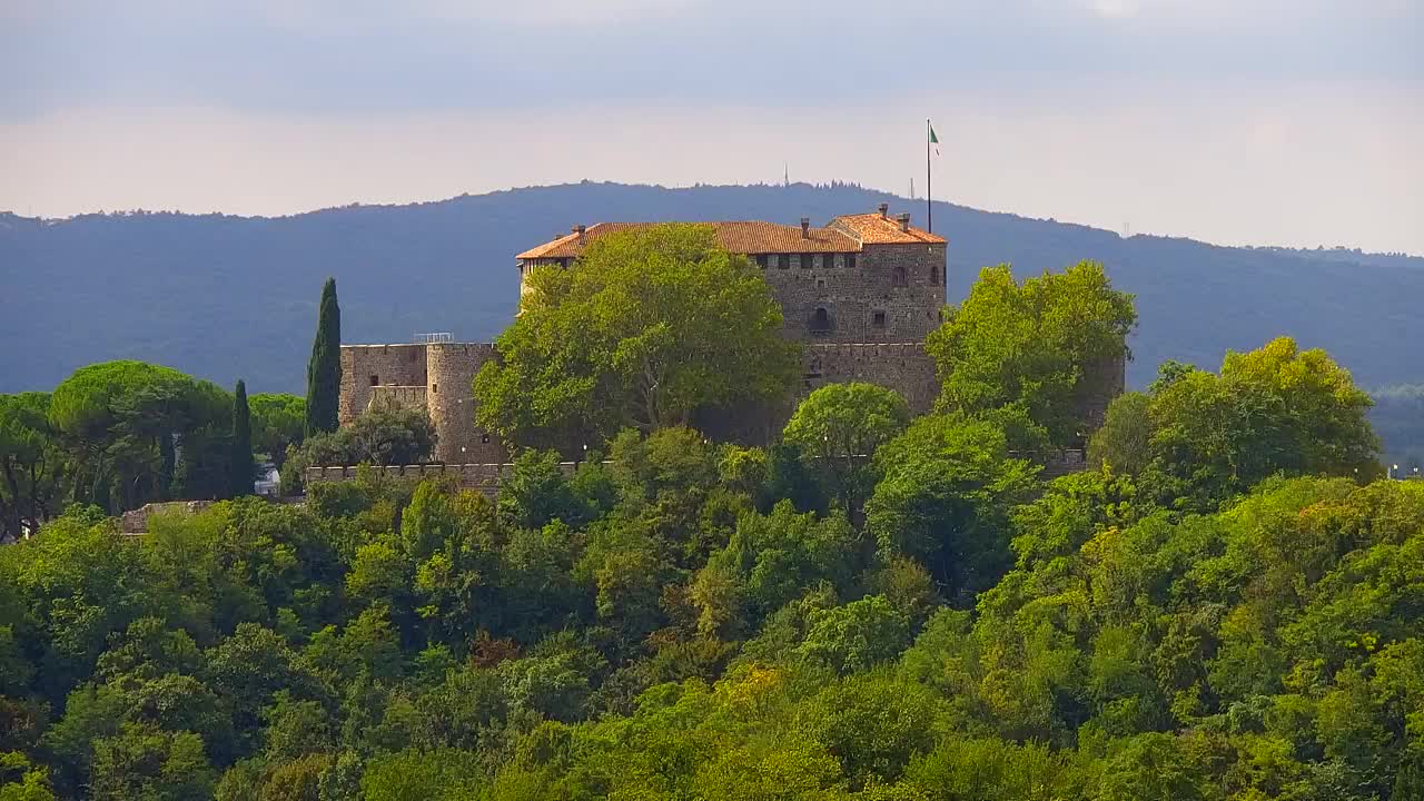 Nova Gorica i Gorica: Prekrasan Pogled iz Franjevačkog Samostana Kostanjevica