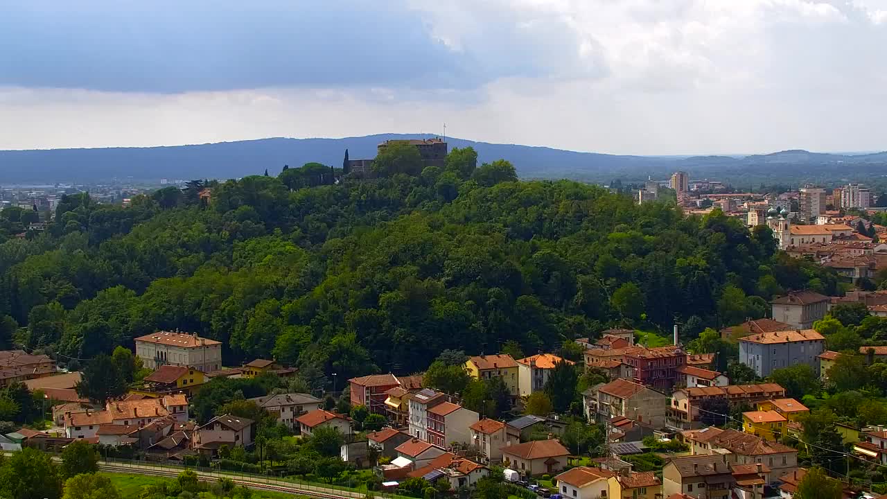 Nova Gorica i Gorica: Prekrasan Pogled iz Franjevačkog Samostana Kostanjevica