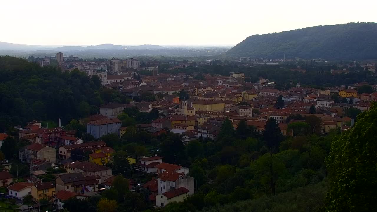 Nova Gorica y Gorizia: Impresionantes Vistas desde el Monasterio Franciscano de Kostanjevica