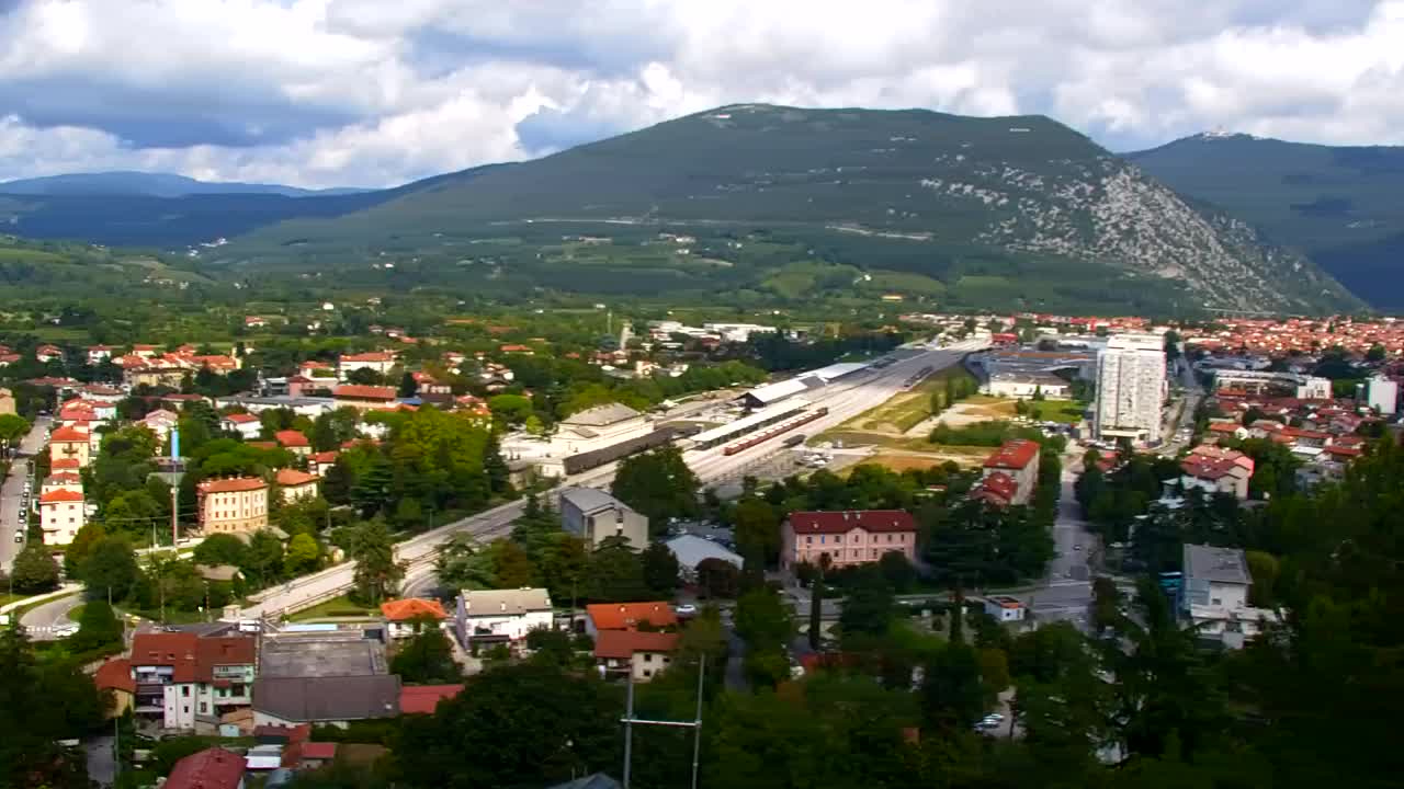 Nova Gorica i Gorica: Prekrasan Pogled iz Franjevačkog Samostana Kostanjevica