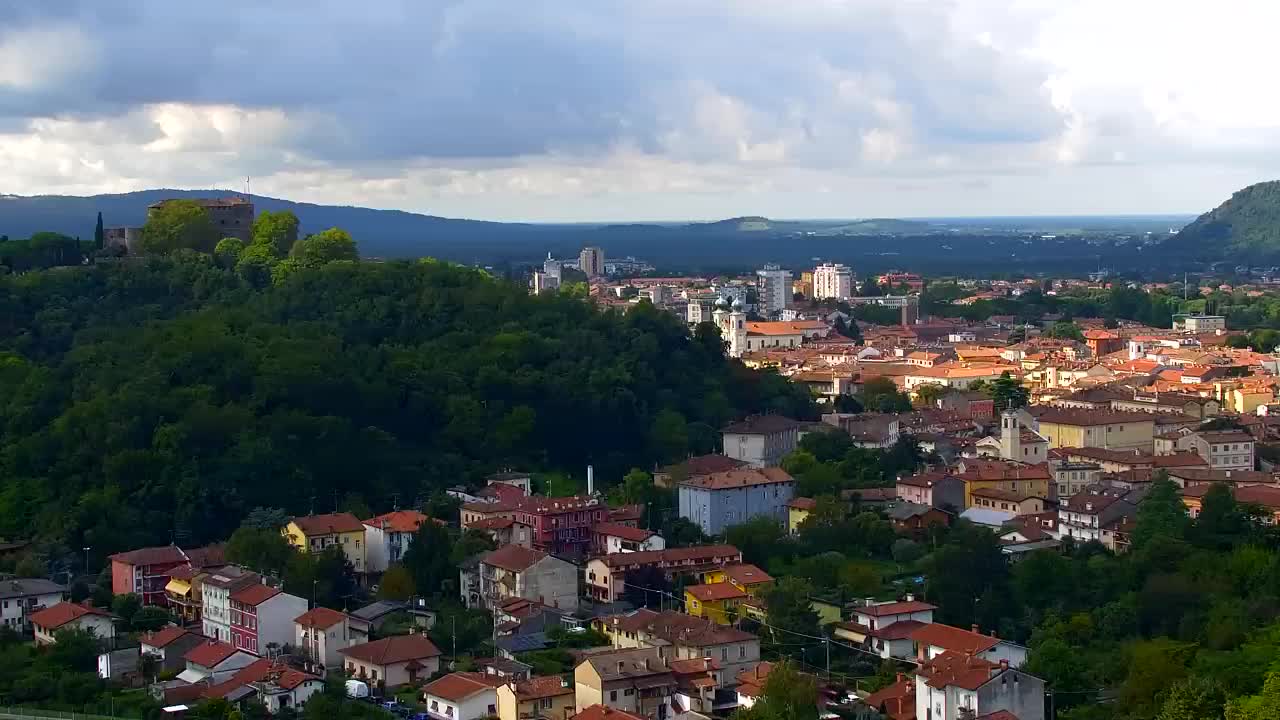 Nova Gorica y Gorizia: Impresionantes Vistas desde el Monasterio Franciscano de Kostanjevica