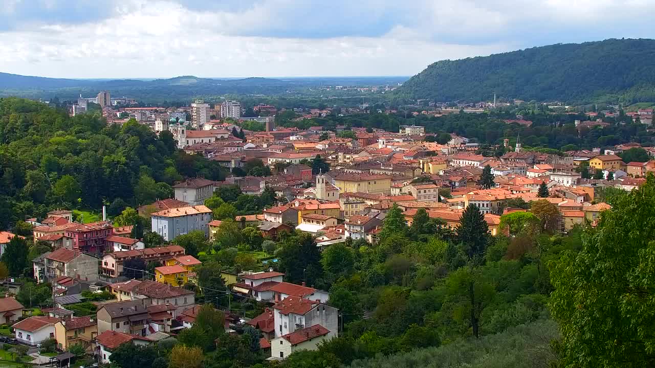 Nova Gorica e Gorizia: Panorama Mozzafiato dal Convento Francescano di Castagnevizza