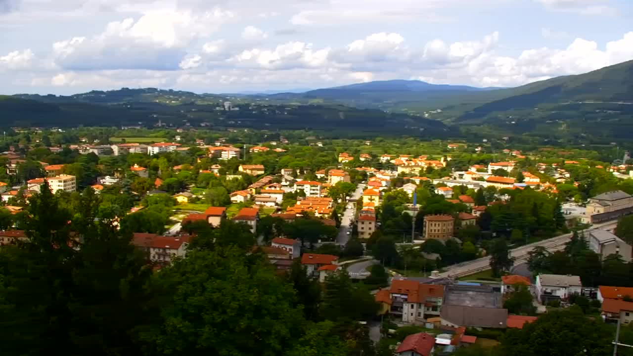Nova Gorica i Gorica: Prekrasan Pogled iz Franjevačkog Samostana Kostanjevica