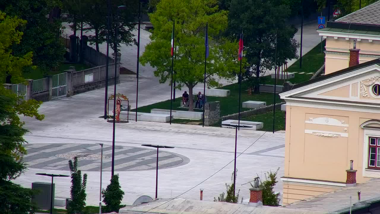 Nova Gorica e Gorizia: Panorama Mozzafiato dal Convento Francescano di Castagnevizza