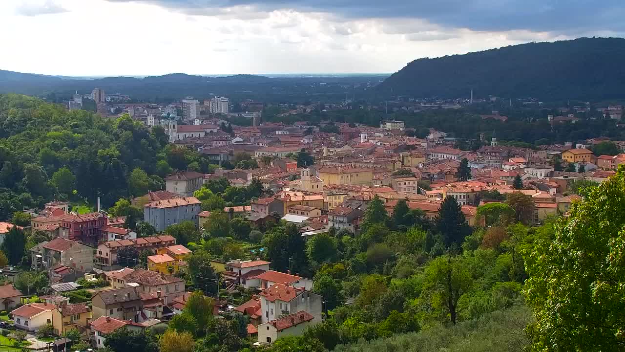 Nova Gorica i Gorica: Prekrasan Pogled iz Franjevačkog Samostana Kostanjevica