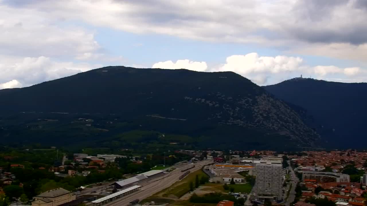 Nova Gorica e Gorizia: Panorama Mozzafiato dal Convento Francescano di Castagnevizza