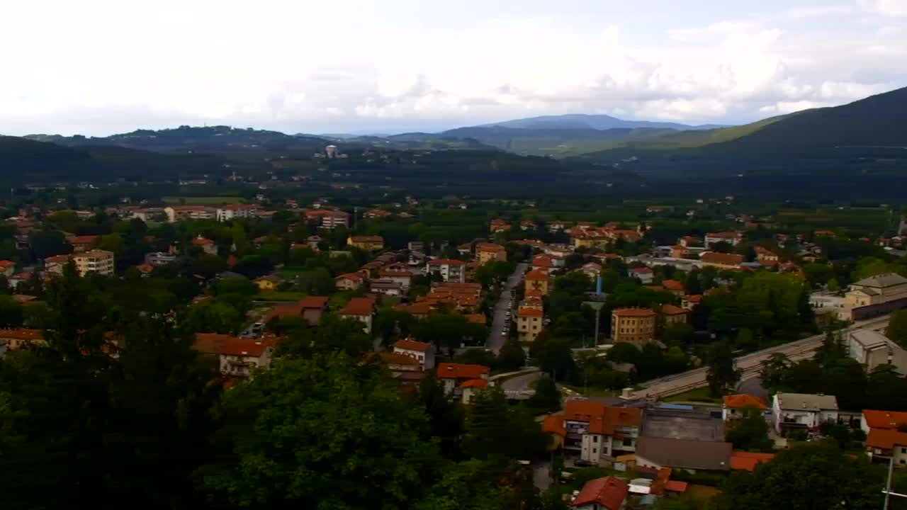 Nova Gorica e Gorizia: Panorama Mozzafiato dal Convento Francescano di Castagnevizza