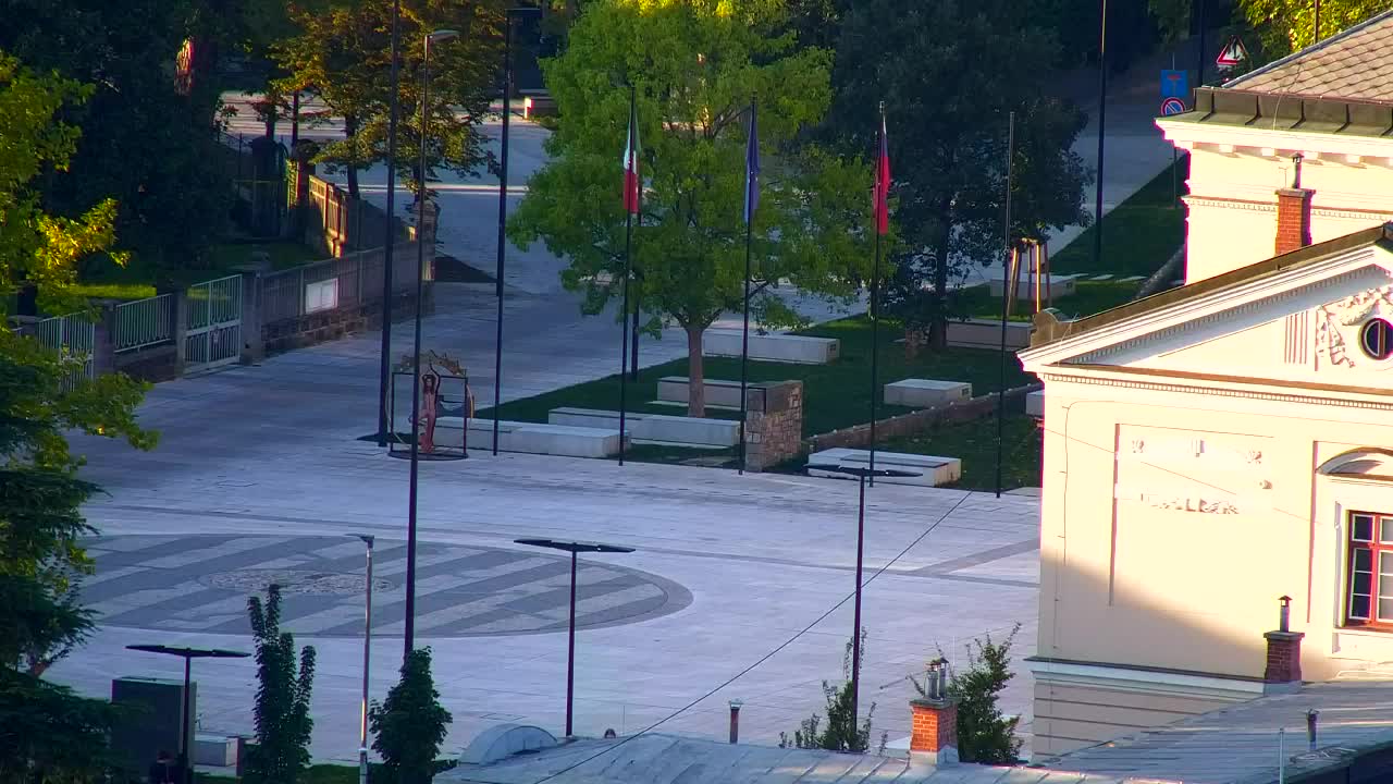 Nova Gorica i Gorica: Prekrasan Pogled iz Franjevačkog Samostana Kostanjevica
