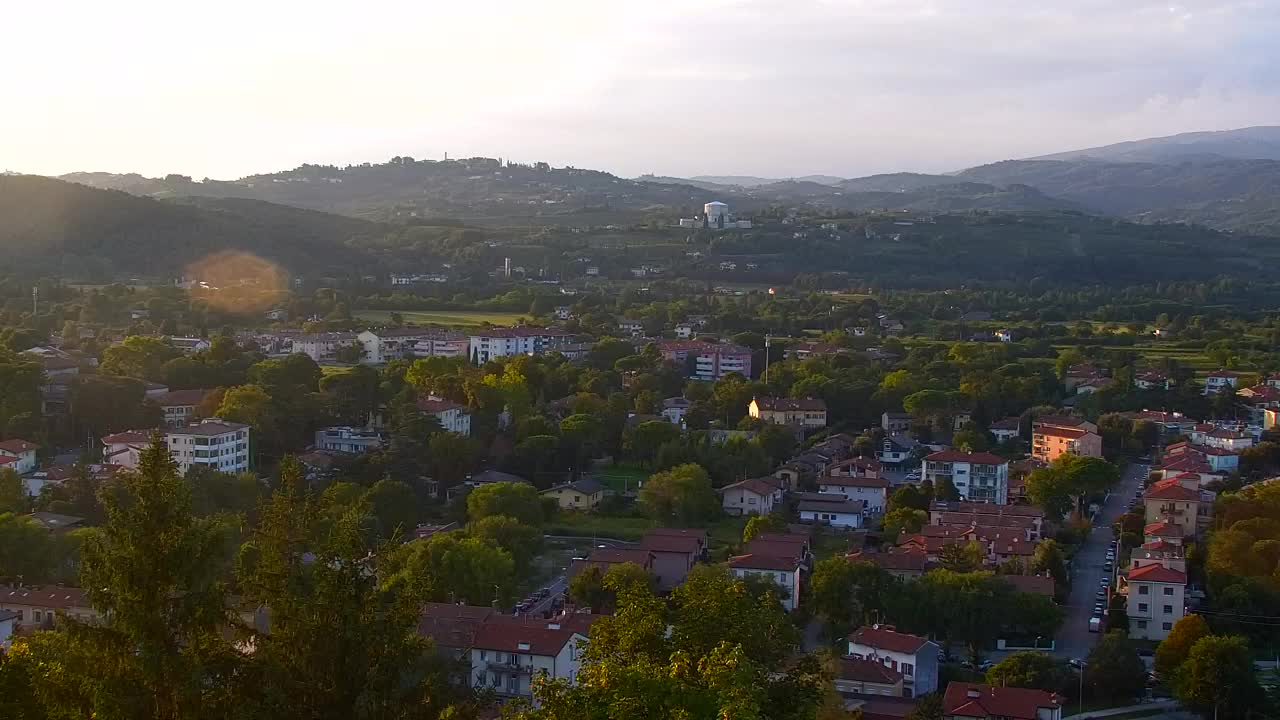 Nova Gorica y Gorizia: Impresionantes Vistas desde el Monasterio Franciscano de Kostanjevica