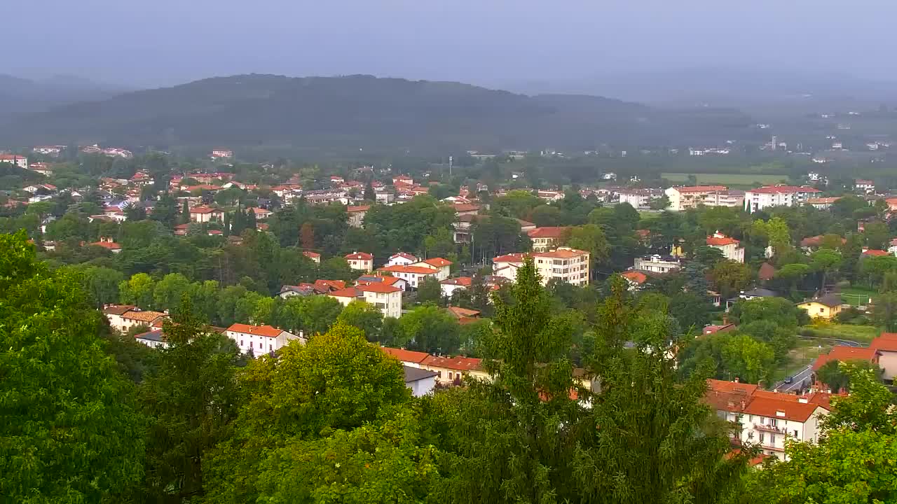 Nova Gorica e Gorizia: Panorama Mozzafiato dal Convento Francescano di Castagnevizza
