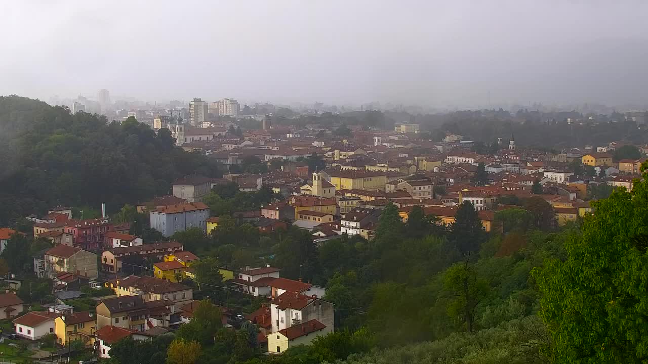 Nova Gorica e Gorizia: Panorama Mozzafiato dal Convento Francescano di Castagnevizza