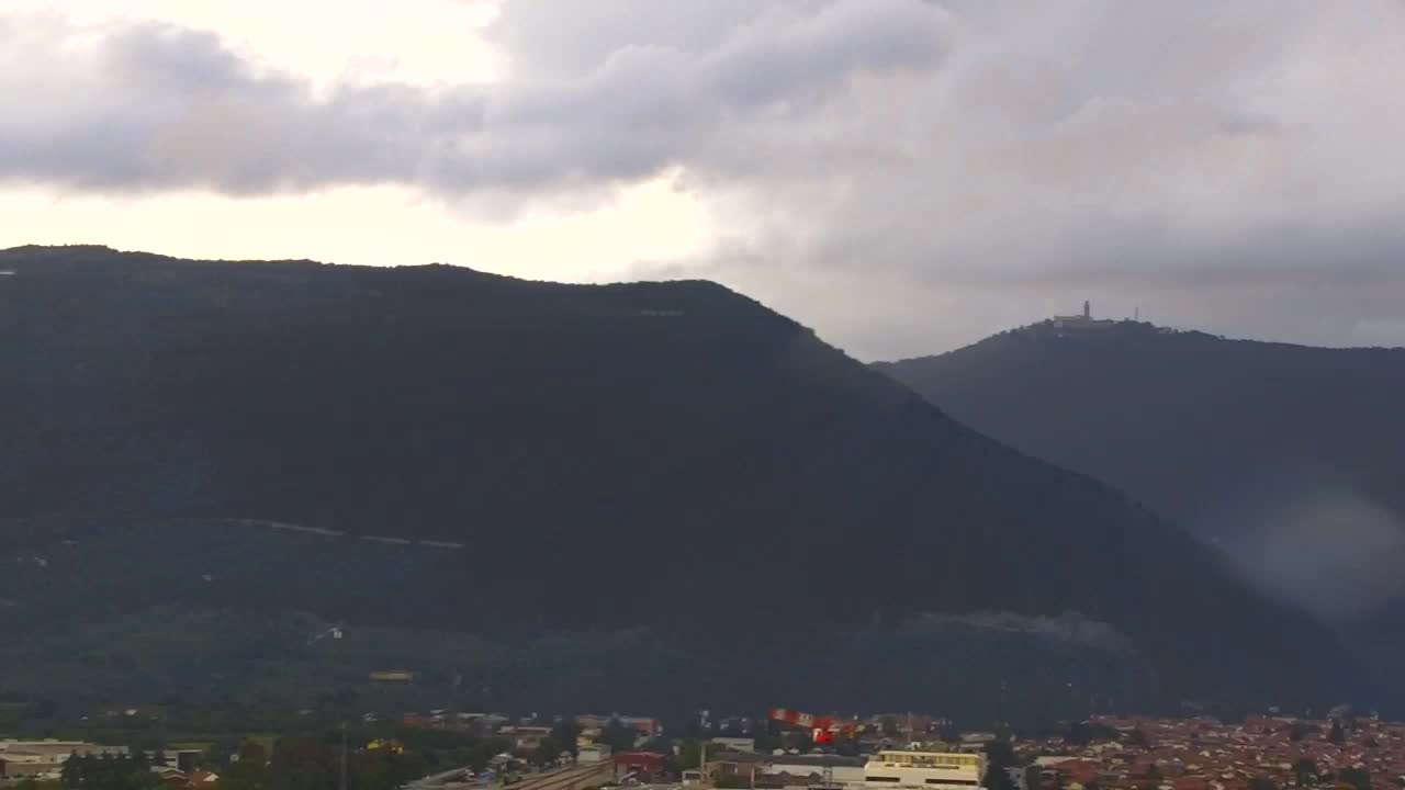 Nova Gorica i Gorica: Prekrasan Pogled iz Franjevačkog Samostana Kostanjevica
