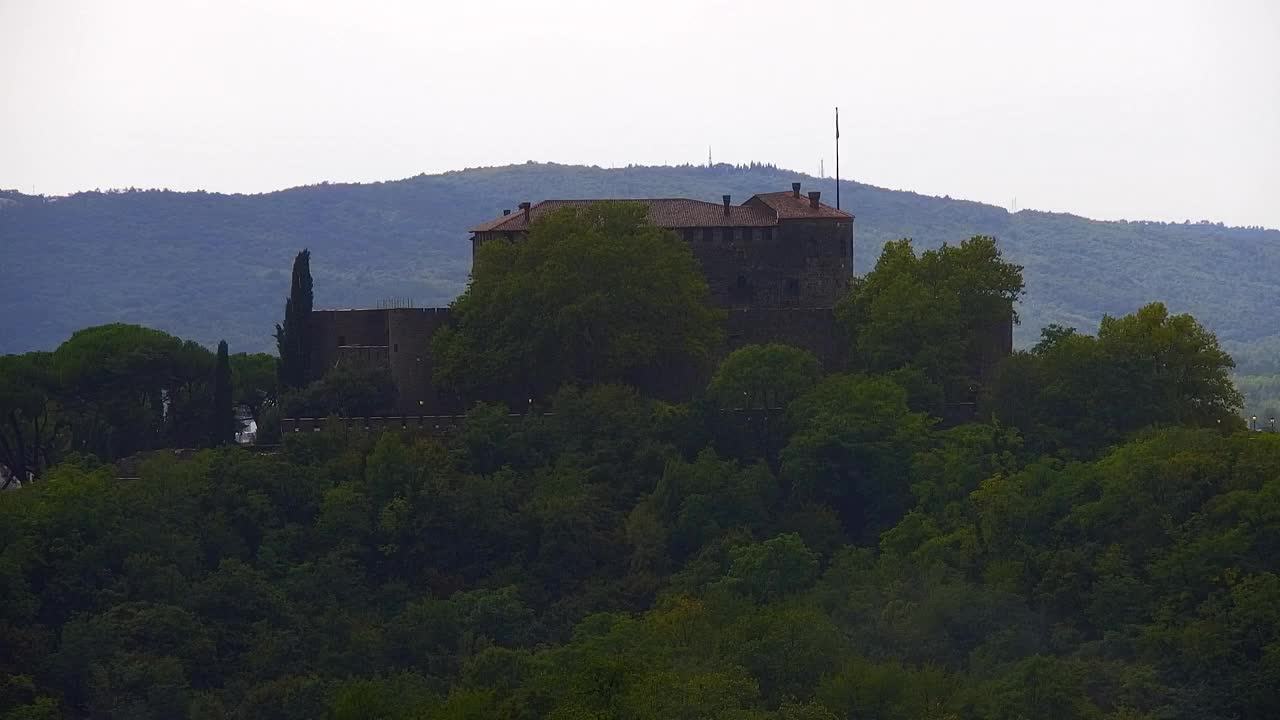 Nova Gorica y Gorizia: Impresionantes Vistas desde el Monasterio Franciscano de Kostanjevica