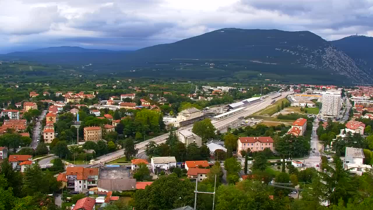 Nova Gorica y Gorizia: Impresionantes Vistas desde el Monasterio Franciscano de Kostanjevica