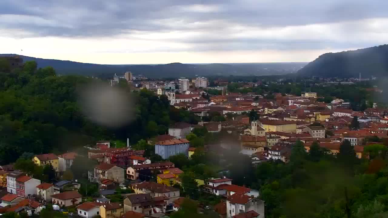 Nova Gorica e Gorizia: Panorama Mozzafiato dal Convento Francescano di Castagnevizza