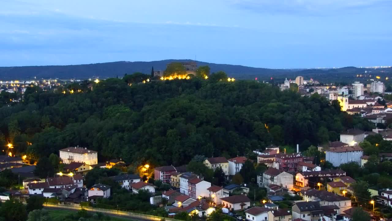 Nova Gorica e Gorizia: Panorama Mozzafiato dal Convento Francescano di Castagnevizza