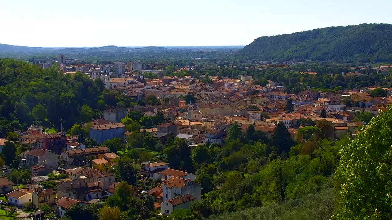 Nova Gorica i Gorica: Prekrasan Pogled iz Franjevačkog Samostana Kostanjevica