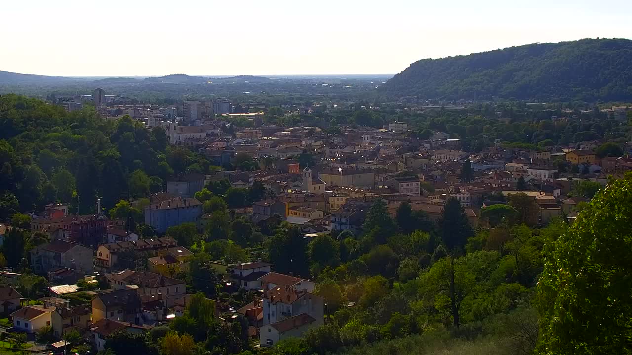 Nova Gorica e Gorizia: Panorama Mozzafiato dal Convento Francescano di Castagnevizza