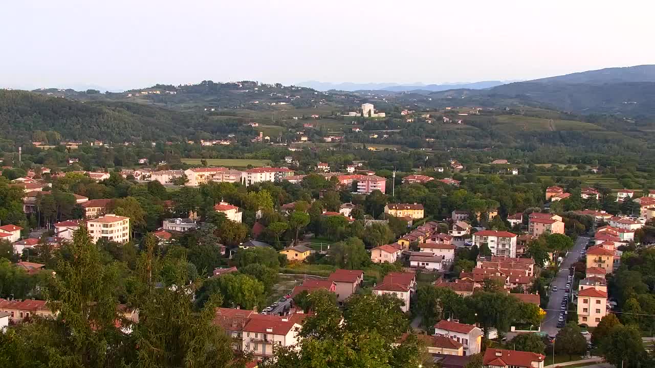 Nova Gorica i Gorica: Prekrasan Pogled iz Franjevačkog Samostana Kostanjevica