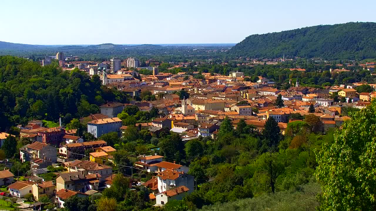 Nova Gorica e Gorizia: Panorama Mozzafiato dal Convento Francescano di Castagnevizza