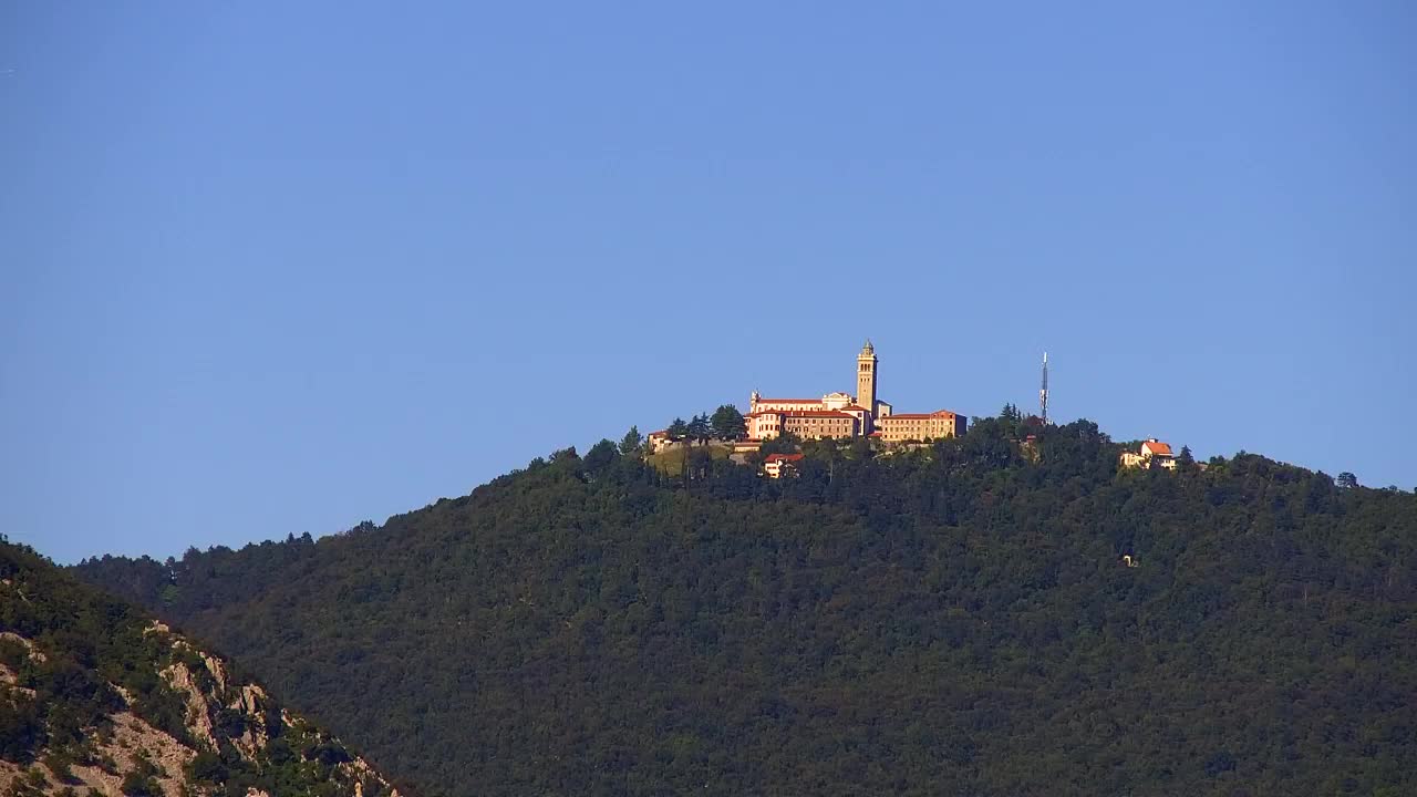Nova Gorica y Gorizia: Impresionantes Vistas desde el Monasterio Franciscano de Kostanjevica