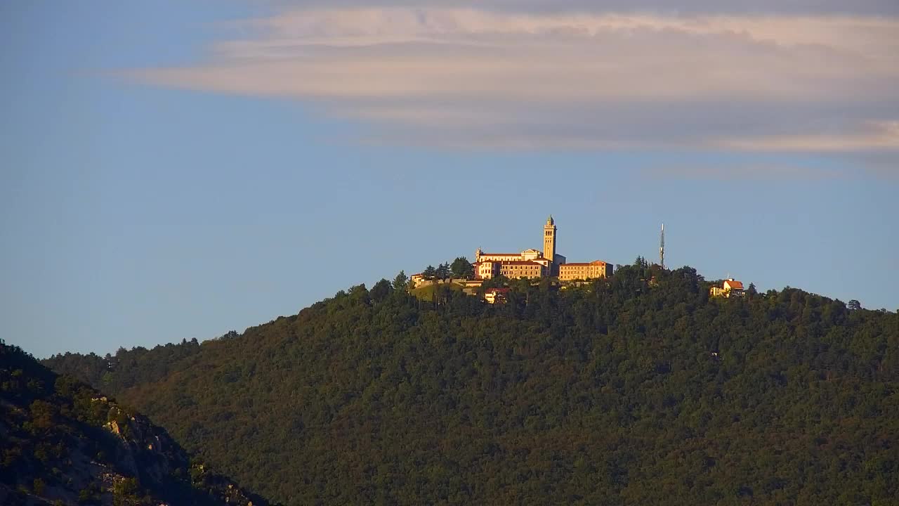 Nova Gorica y Gorizia: Impresionantes Vistas desde el Monasterio Franciscano de Kostanjevica