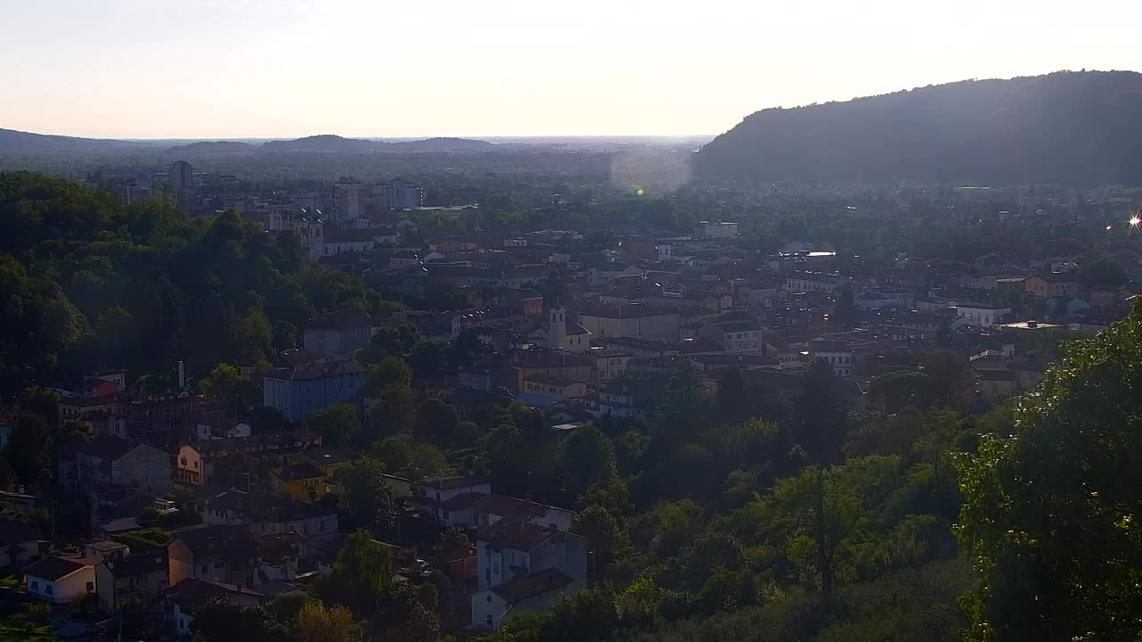 Nova Gorica e Gorizia: Panorama Mozzafiato dal Convento Francescano di Castagnevizza